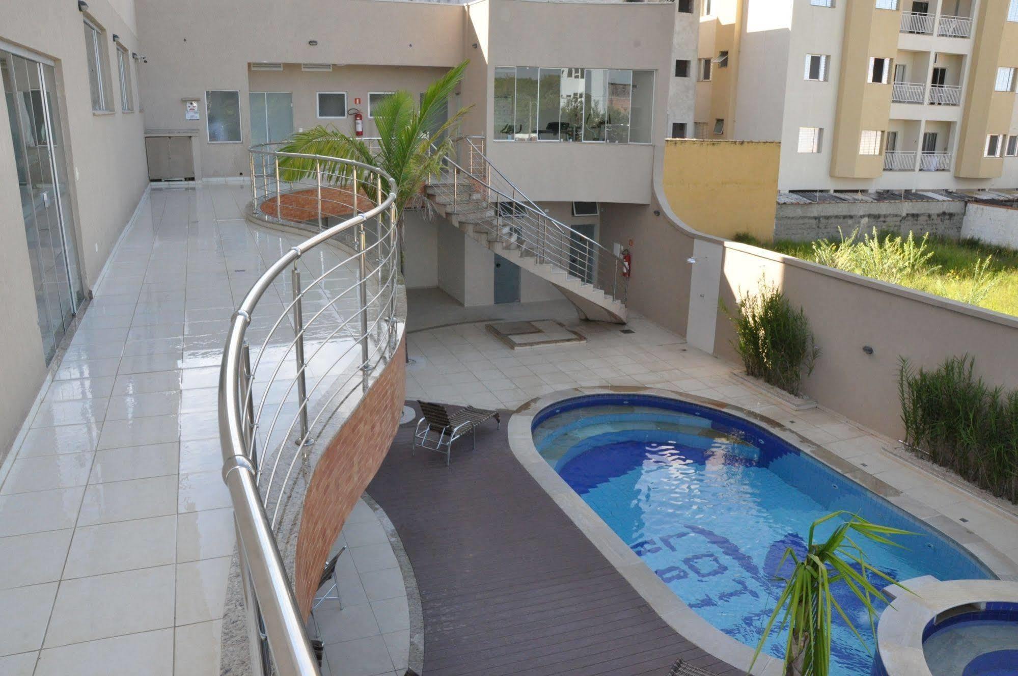 Lotus Hotel - A 6 Km Do Santuario De Aparecida-Sp Guaratinguetá Exterior foto